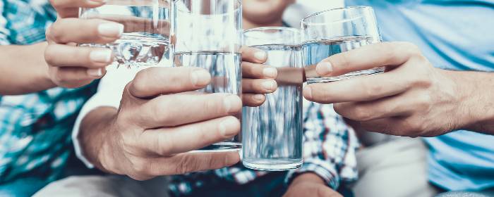 7 Myths & Truths About Drinking Water